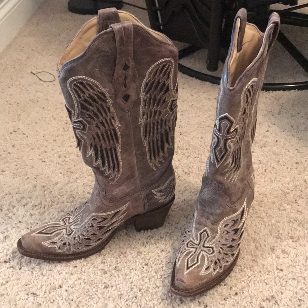 Corral boots